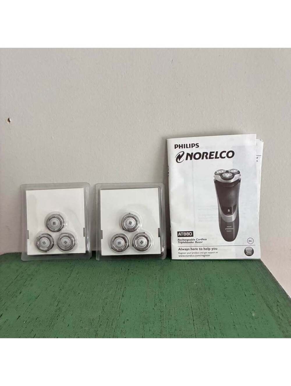 Philips Norelco HQ8 Dual Precision Replacement Heads 2 Packs AT880 Manual Lot